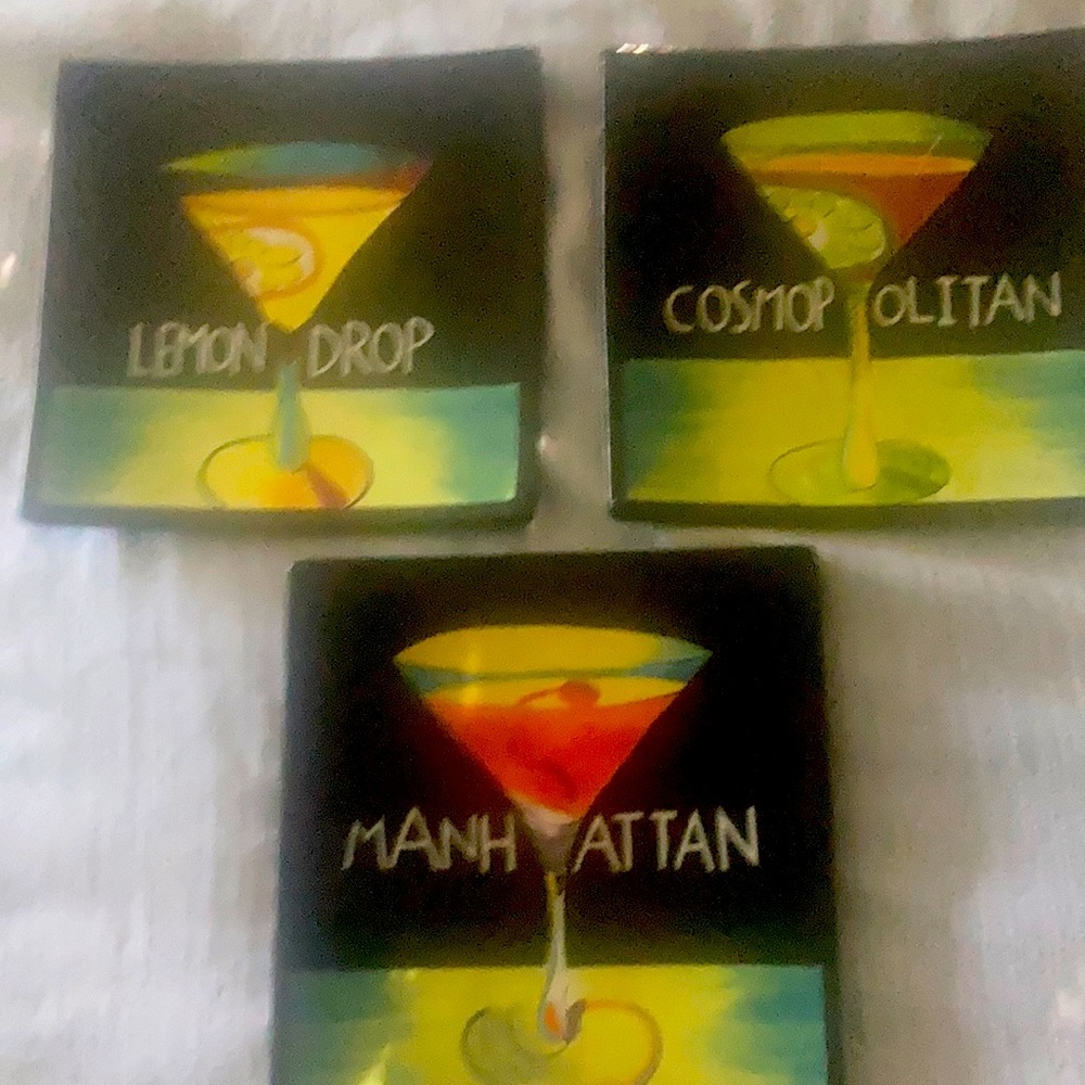 Naylor Designs🌸 Handpainted decorative wall Plates.